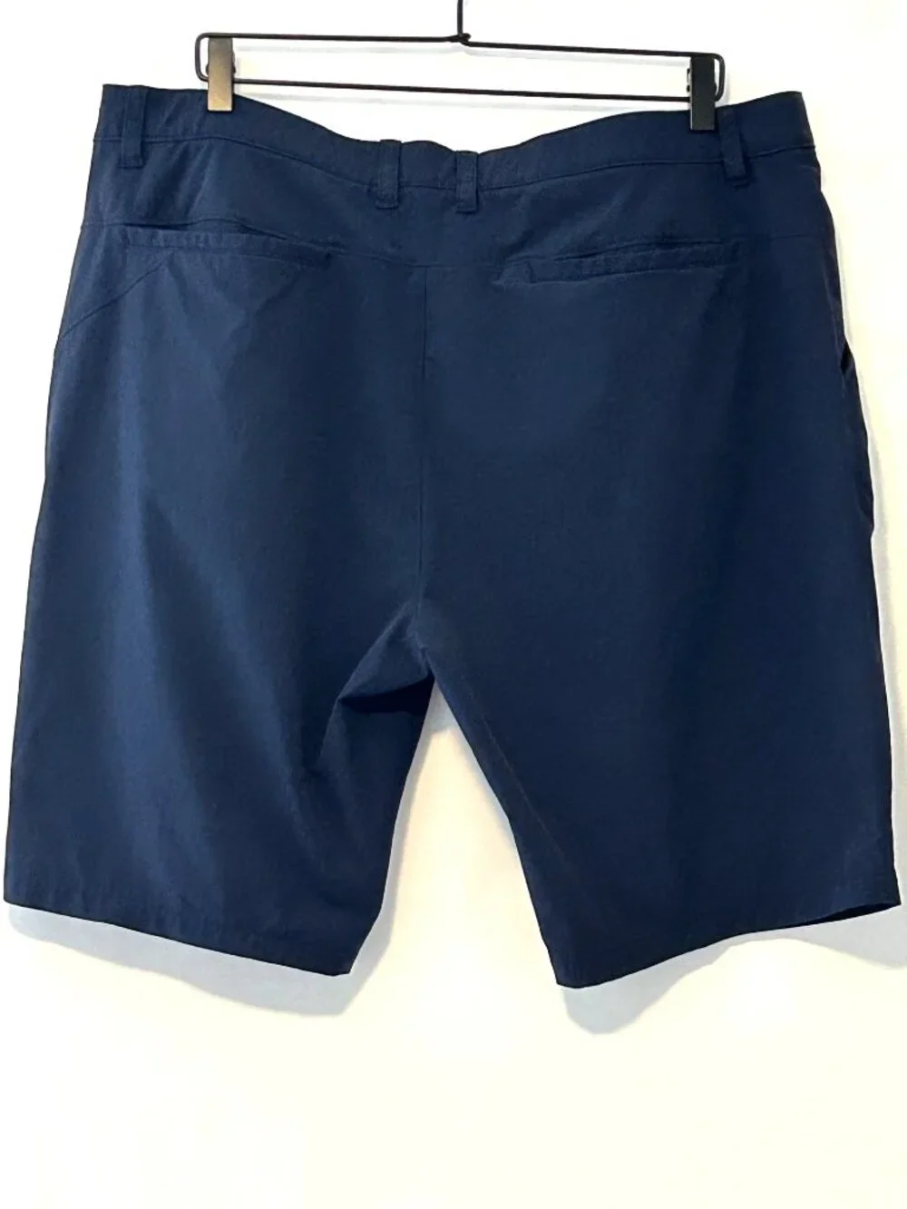 Oakley men's navy shorts, size 40